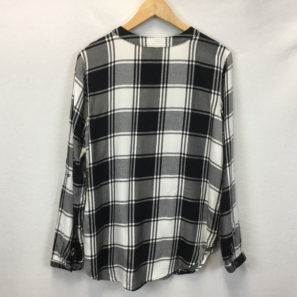 Eddie Bauer Black & White Plaid Tunic Blouse with Side Pockets - Picture 2 of 13